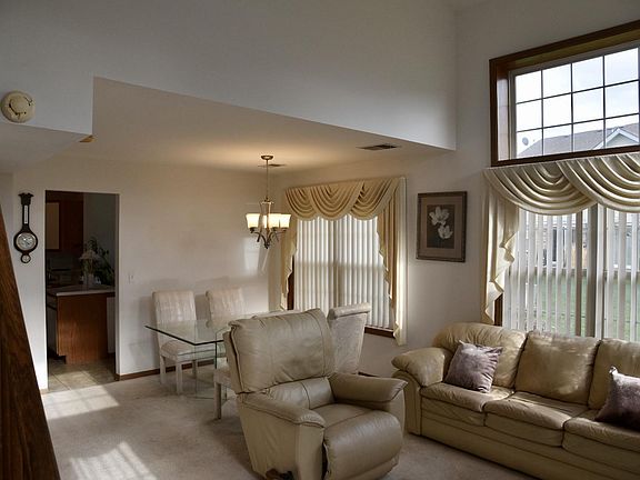 5th image of 161 Castlewood Ct #0