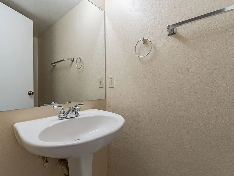 630 W Cassidy Pl — Photo 15