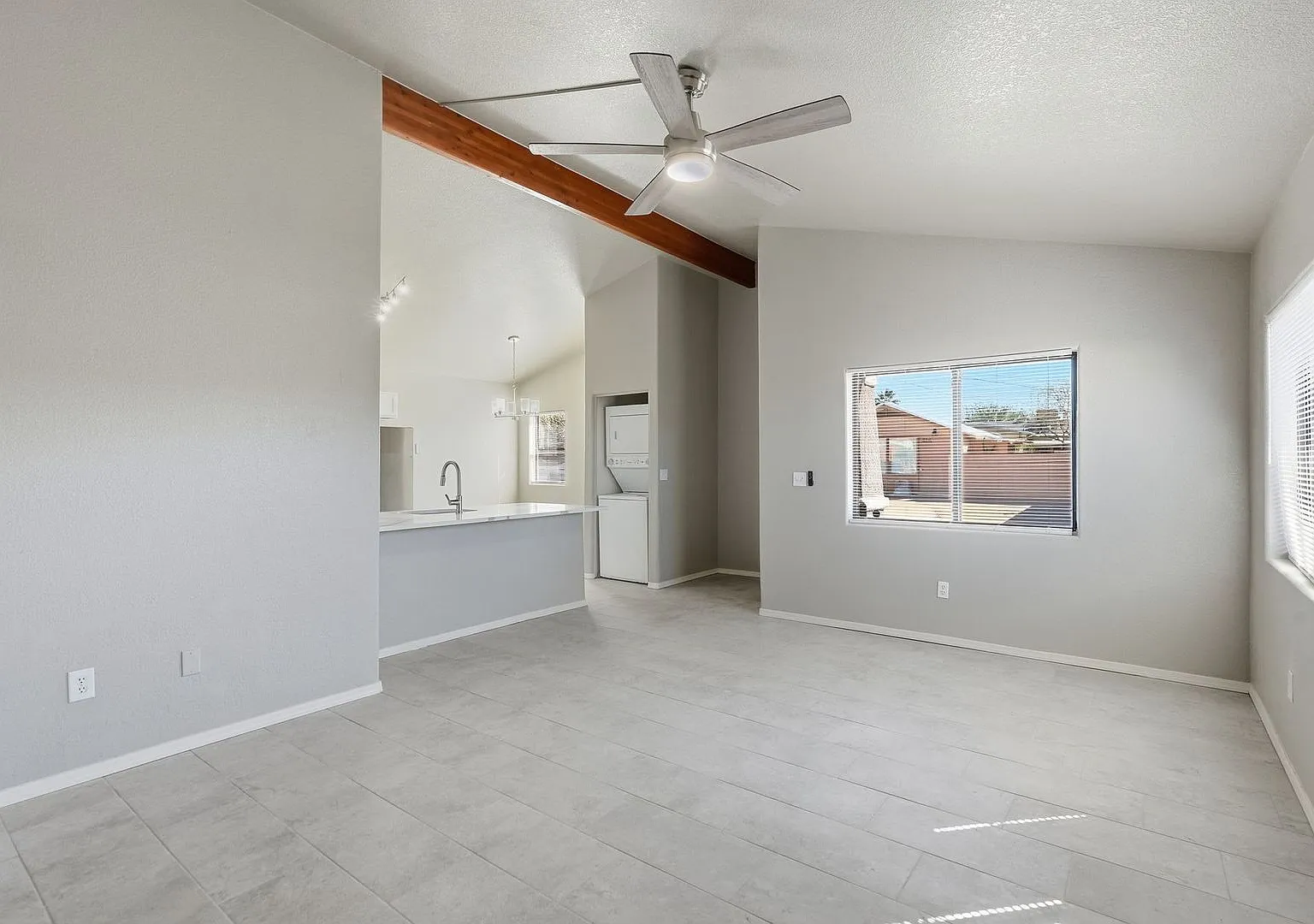 811 E. Caddie St. — Photo 2