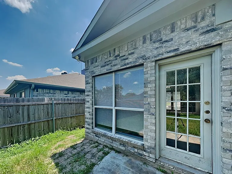 3990 Sarasota Springs Dr — Photo 17