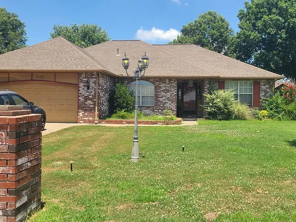 208 Heritage Dr, Fort Gibson, OK 74434