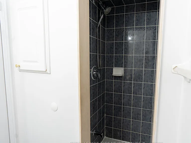 50 Strathaven Dr #28 — Photo 29