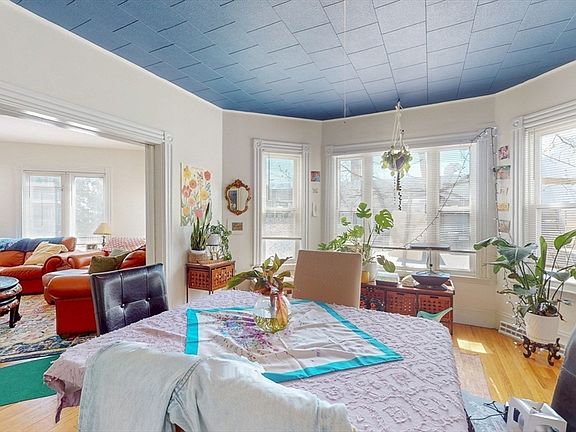 4th image of 128 Elm St