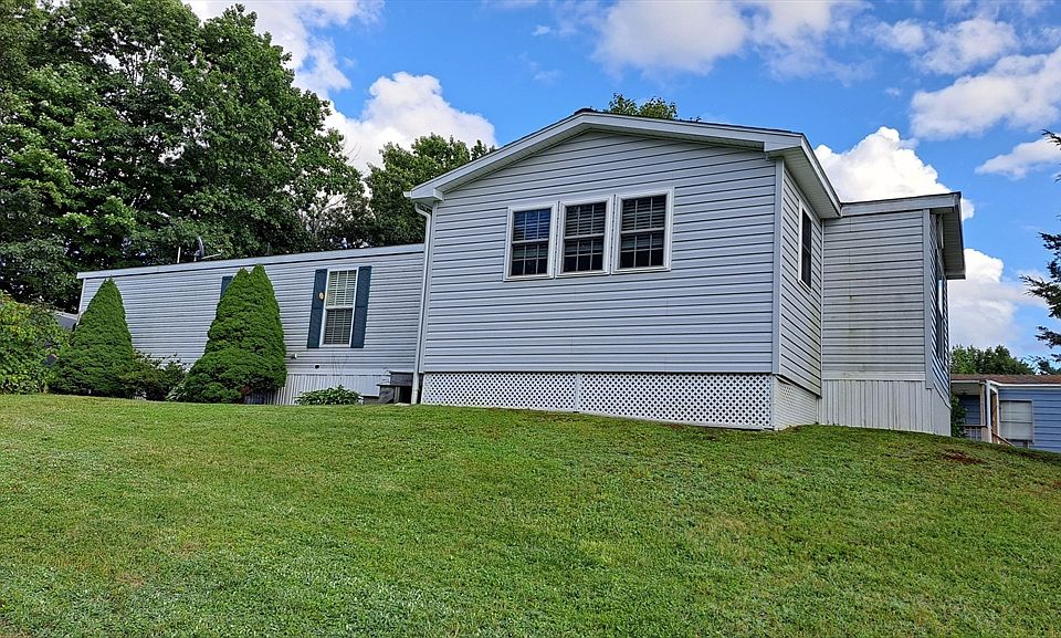 1st image of 132 New Hillcrest Dr
