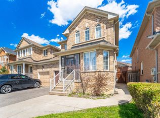 185 Red Maple Rd, Richmond Hill, ON L4B4S6