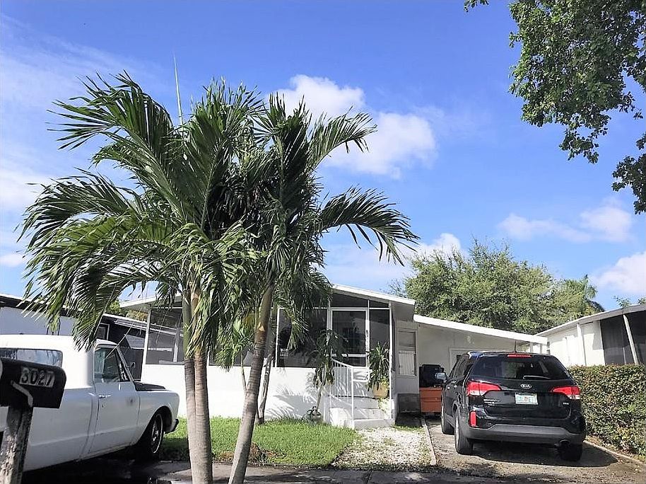 1st image of 3027 SW 52nd Street