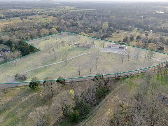 3rd image of 3242 Holly Grove Rd