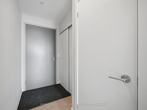 5th image of 32 Forest Manor Rd #1905