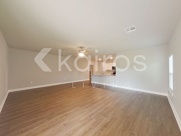3rd image of 22864 Balsam Dr