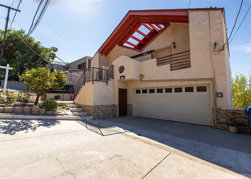 1st image of 5289 Calatrana Dr