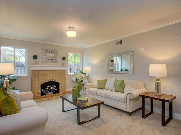 2nd image of 1827 Laurinda Dr