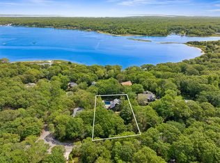 32 Oyster Pond Ln, East Hampton, NY 11937