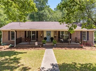 322 Windsor Dr, Auburn, AL 36832