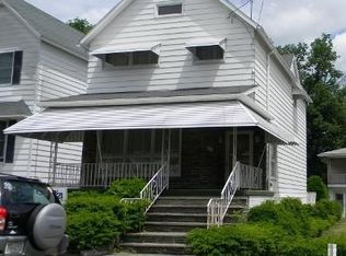 16 Fairview St, Carbondale, PA 18407