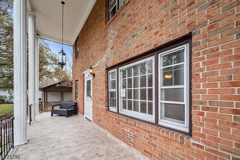 3 bed, 2.0 bath, $3,300 — Photo 2