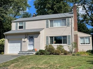 13 Potter Ct, Montclair, NJ 07043