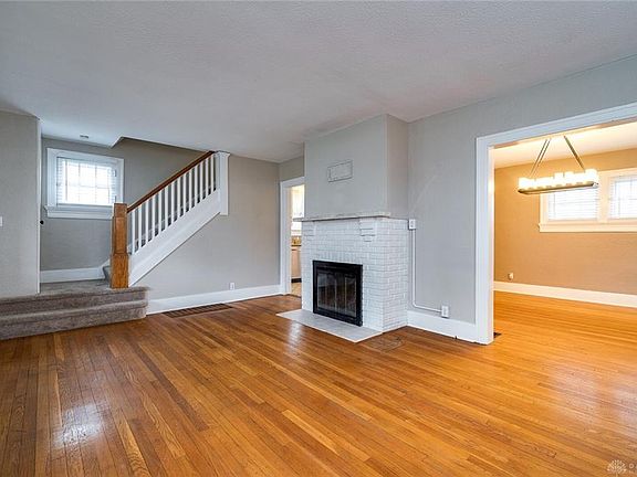 5th image of 309 Hadley Ave