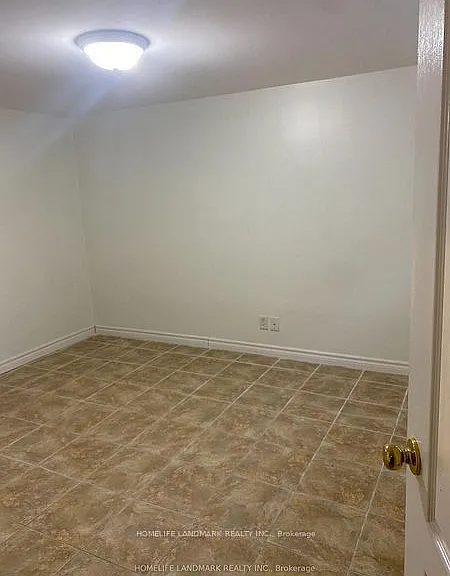 111 Clifton Ave #BASEMENT — Photo 6