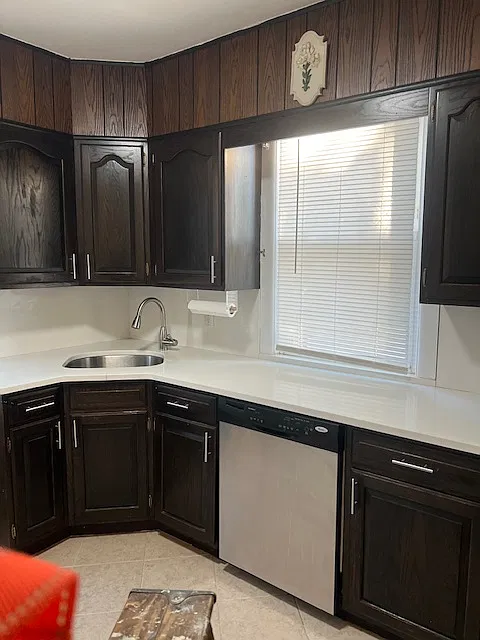 2 bed, 600 sqft, $2,200 — Photo 3