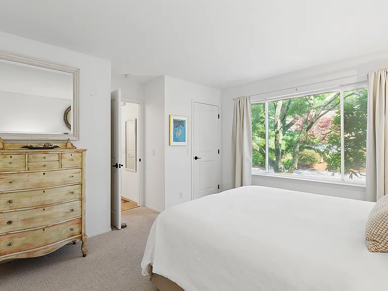 197 Treescape Dr #9D — Photo 12