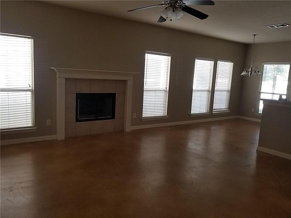 5th image of 10033 Cedar Lake Dr