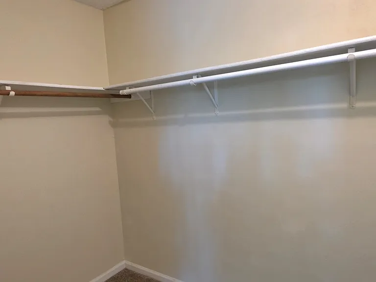 901 Fairborn Cir — Photo 12