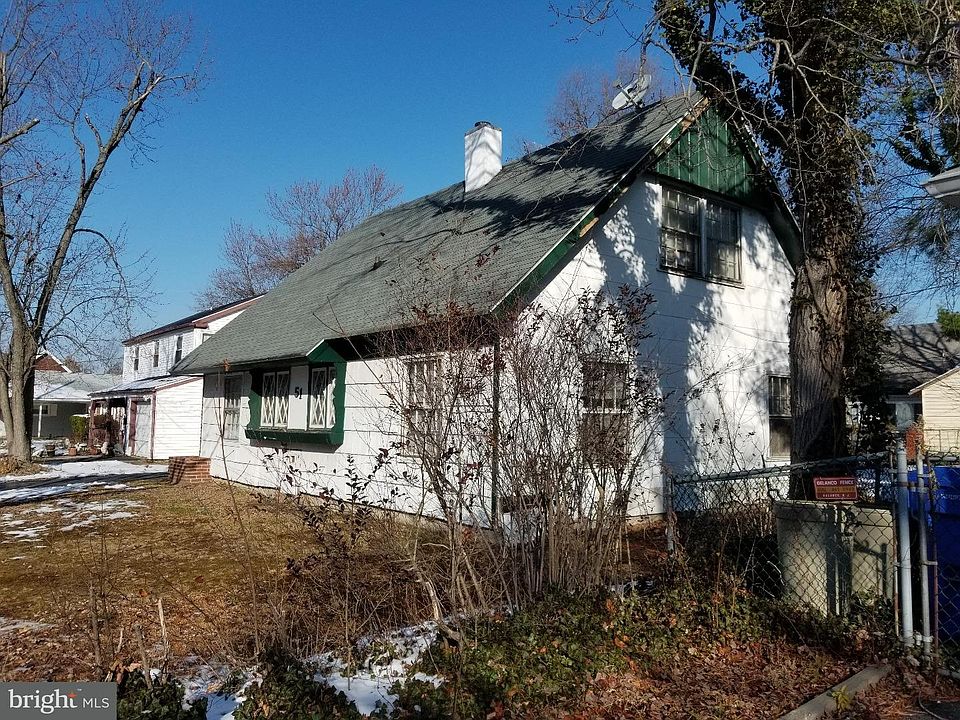 2nd image of 51 Buttercup Ln