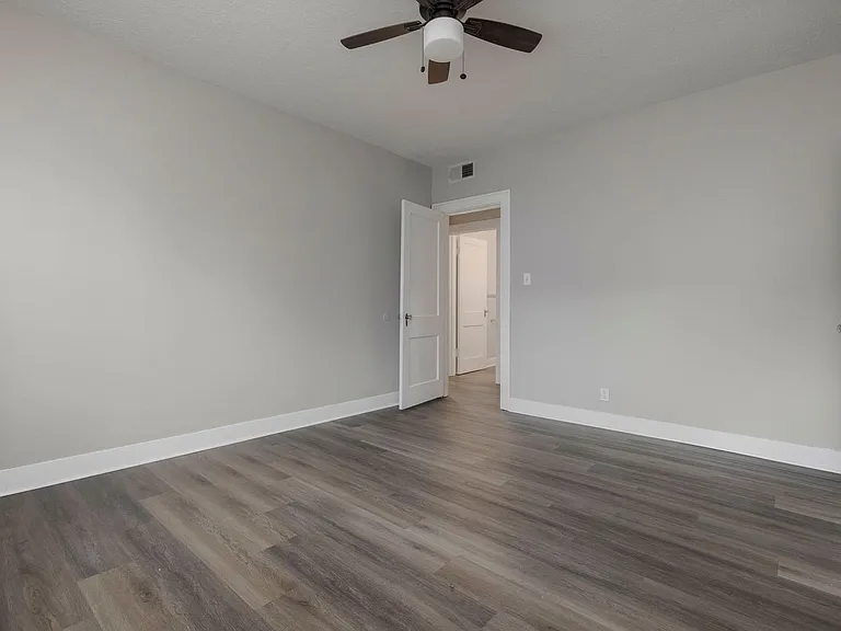 1000 Ellison Avenue — Photo 10