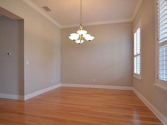 5th image of 2817 W Averill Ave