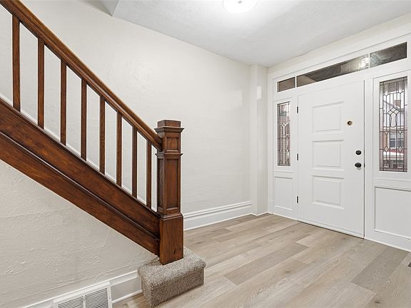 4th image of 1606 Cumberland St