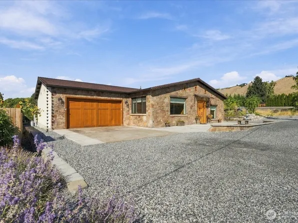 1396 S Tyee Avenue, East Wenatchee, WA 98802