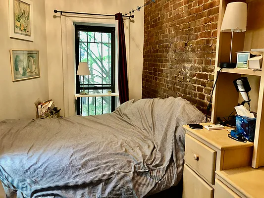 Rented by R New York | media 25