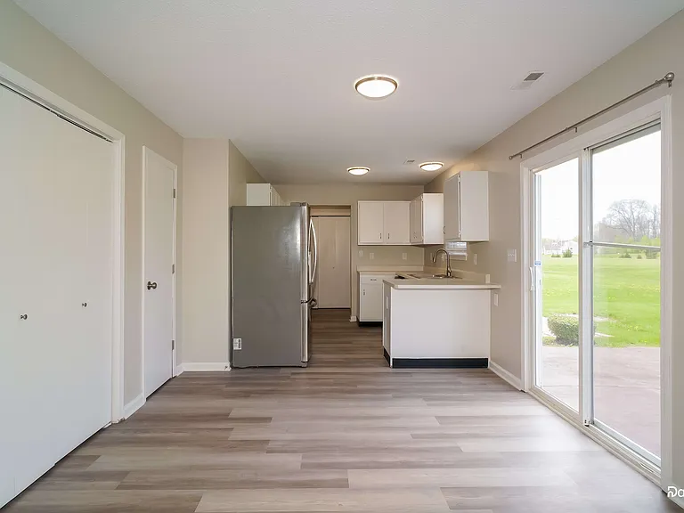 6730 Townsend Way — Photo 5