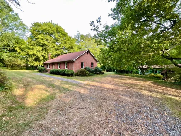 103 Flood St, Madison Heights, VA 24572