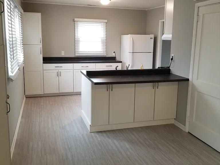 2415 Lamb St — Photo 4