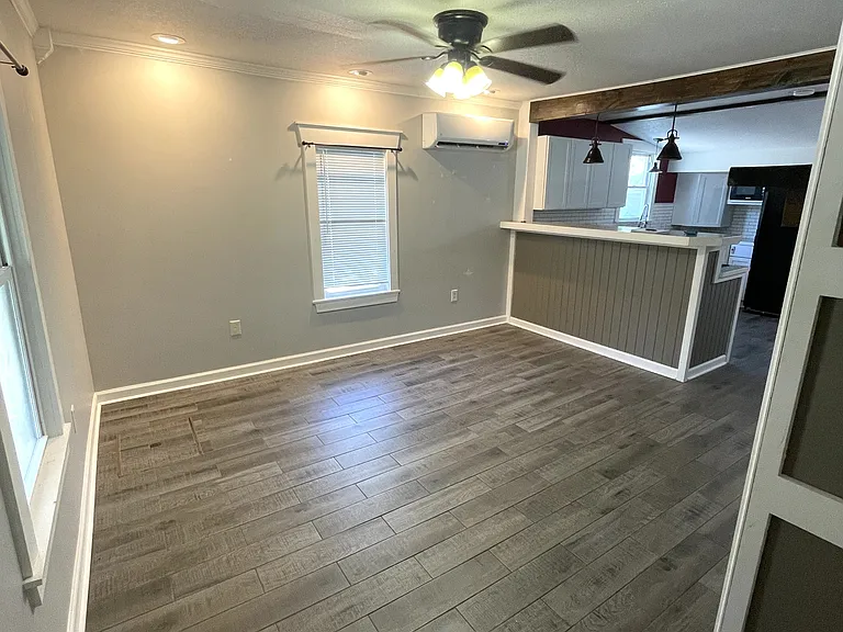 508 S Sedgwick St — Photo 3
