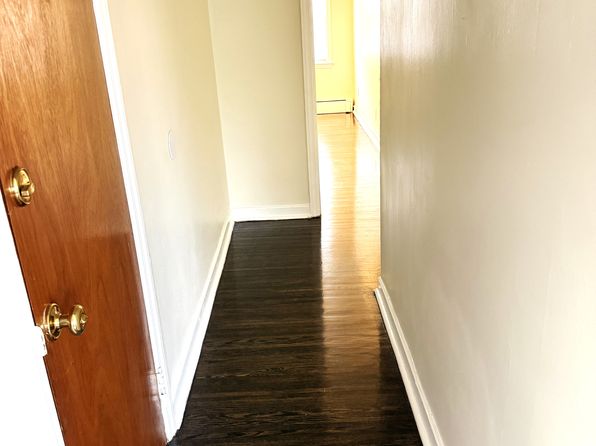 7401 Woodbine Ave APT 2B