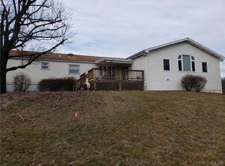 2714 Windy Rd, Orefield, PA 18069