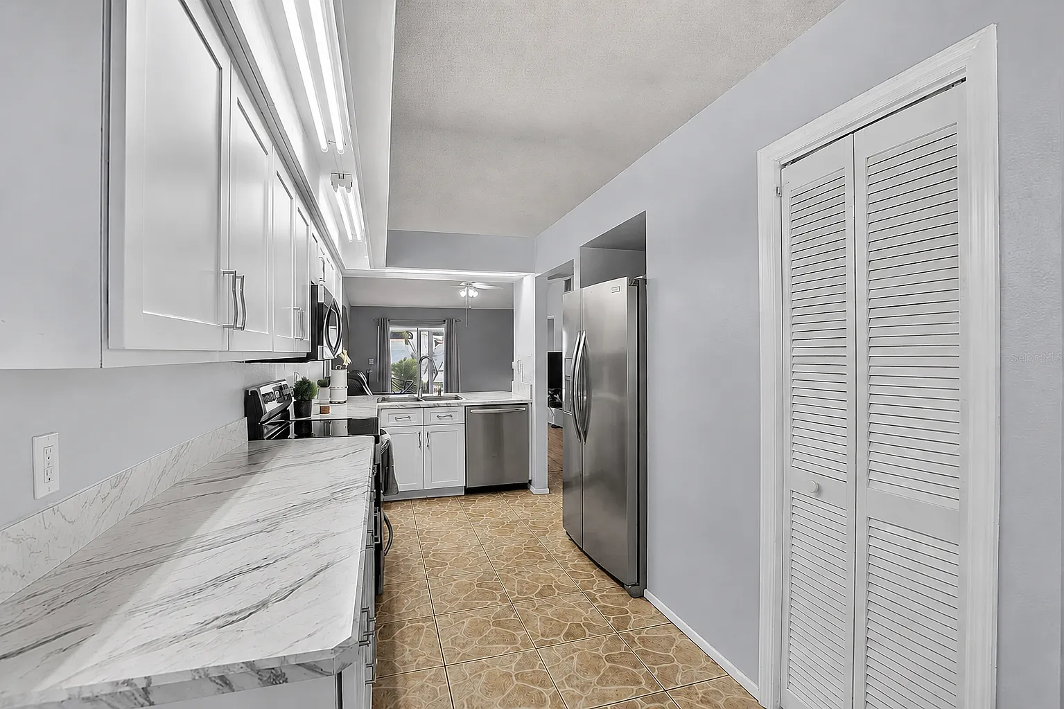 3 bed, 1607 sqft, $2,300 — Photo 4