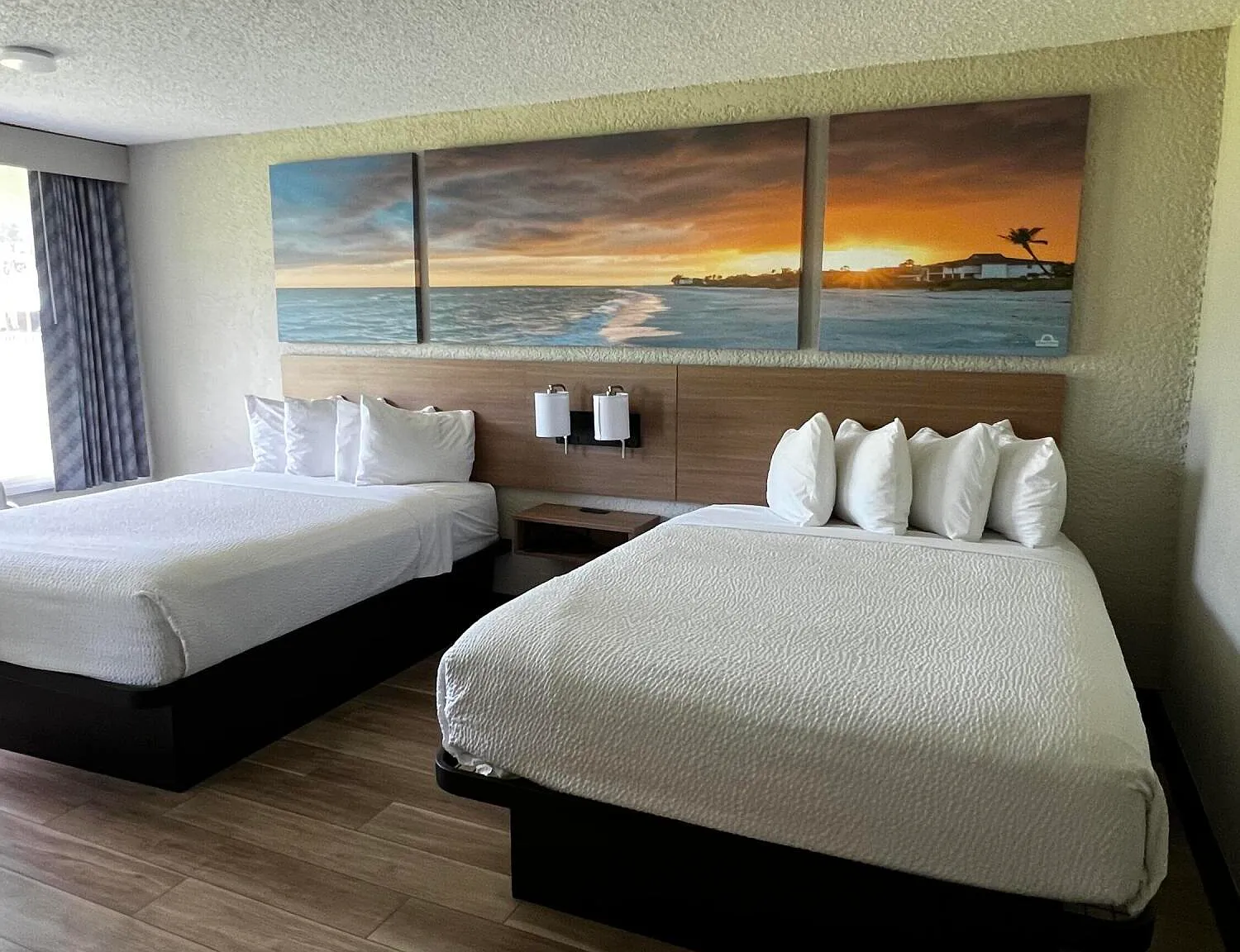 Days Inn Wyndam — Photo 1