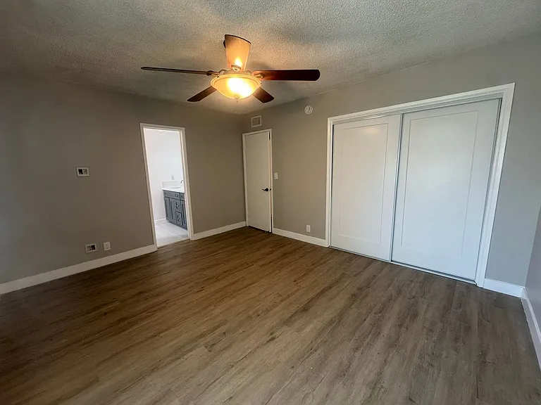 3212 W 84th Pl — Photo 17