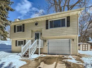 2623 Kerry Ln, Mound, MN 55364