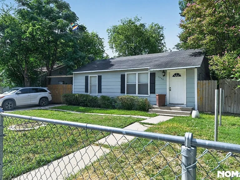 1534 Mardell St — Photo 34