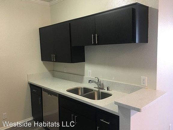2nd image of 14900 Moorpark St APT 114