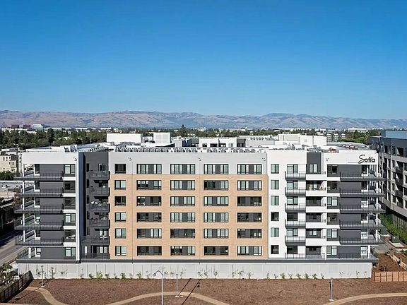 3rd image of 3580 Rambla Pl #649