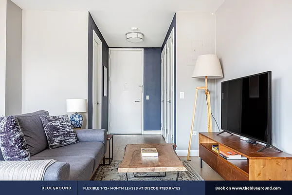 Rented by The Blueground | media 30