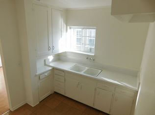 2943 Brighton Ave #2939, Los Angeles, CA 90018