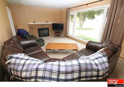 2nd image of 488 Highland Ct
