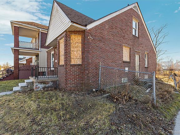 5th image of 12373 Griggs St