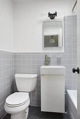 Sold by Canvas Real Estate | media 12